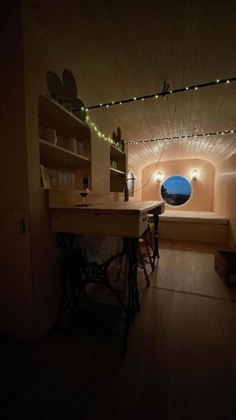Glamping - Stylova Maringotka V Srdci Ladova Kraje, Pobliz Hlavniho Mesta Prahy Stribrna Skalice Εξωτερικό φωτογραφία