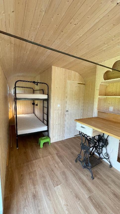 Glamping - Stylova Maringotka V Srdci Ladova Kraje, Pobliz Hlavniho Mesta Prahy Stribrna Skalice Εξωτερικό φωτογραφία
